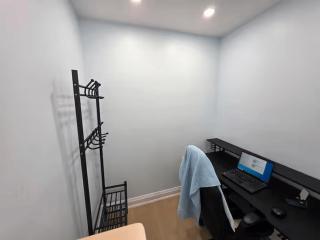 The 40 Minnacote Avenue Basement Residence - 2