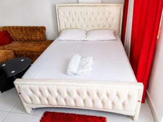 Spacious studio apartment at kisimani heights, Mombasa - 6
