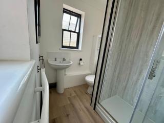 Bedford - Apartment Townhouse 3 BR - 2 Bathrooms - 4