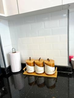 Beige & brown palace - 4