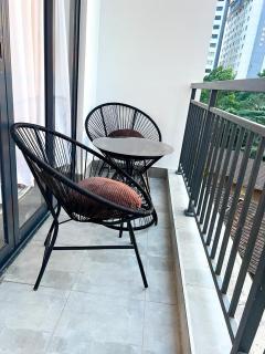 Beige & brown palace - 3