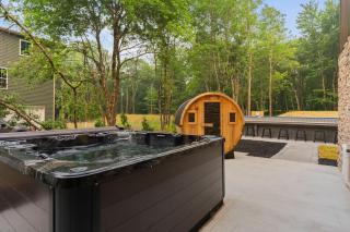 Pool Hot Tub Sauna Game Room Luxury and More - 3