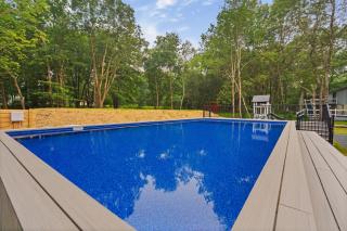 Pool Hot Tub Sauna Game Room Luxury and More - 4