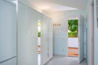 Beautiful studio with pool & sea views - 3