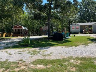 Sunset Lane RV & Cabins - 2