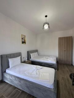 Angela Rooms - 9