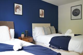 4BR Putney House with Garden Ideal for Contractors - 9