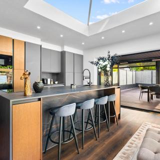 Stylish 3 Bed House - Garden - Parking - Outdoor Play Space - Netflix 17P - 9