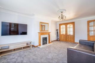 DD Private Double Room with Shared Bathroom - 3