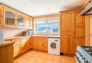 DD Private Double Room with Shared Bathroom - 2
