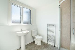 DD Private Double Room with Shared Bathroom - 5