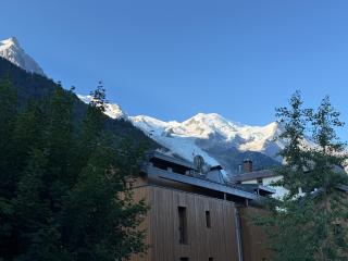 Spacious 2 Bedroom in Chamonix Center - 2