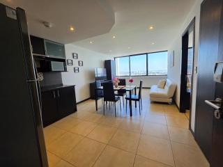 Suite moderna con vista espectacular a la ciudad - 1