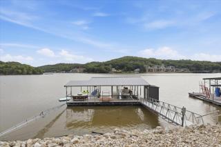 Modern Lakefront Escape | The Twelve - 8