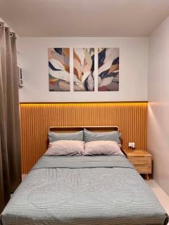 Cozy Crib at Royal Oceancrest Mactan - 2