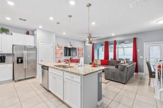 5BR w Pool, Mickey & Toy Story in Windsor Island - 4