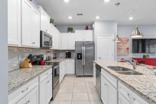 5BR w Pool, Mickey & Toy Story in Windsor Island - 2