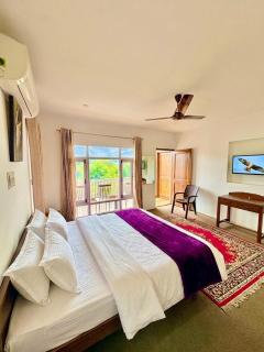 Luxe 3BHK 3 Pvt Balcony Wifi rajbaghstays - 1