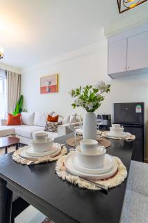 Modern Elegance 1 bedroom 15 min to CBD - 9