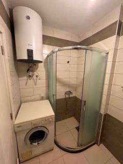 2-Bedroom, 88m2 Apartment near B Street - 3