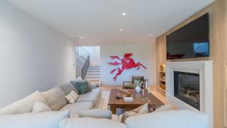Twin Peaks - luxury ski in ski out holiday chalet - 6