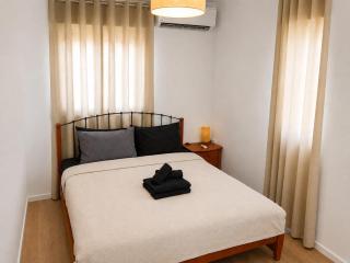 HaifaStay - Renovated & Modern near Rambam Hospital and Bat Galim Beach - 2