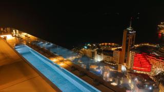 Luxury Sky Residence at Mercury Tower 22nd Floor Sea View Infinity Pool - 1