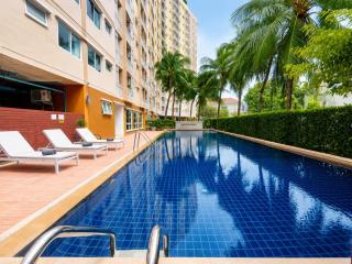 Twin Bed Phuket Old Town Fast Wifi Netflix GymPool - 9