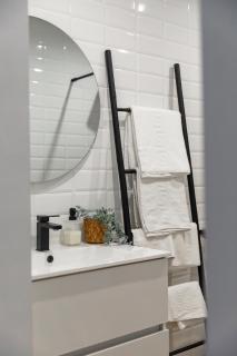 Limerencia: tu hogar en este blanco pueblo - 5