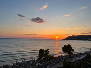 Blue Apartments & Hotel Shengjin - 0