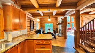 Blueberry Lake Resort - 7 Bedrooms -18 guests Lake Pool Spa Tennis Volleyball - 3