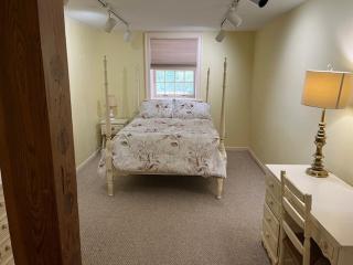 Historic Barn Apartment - 9