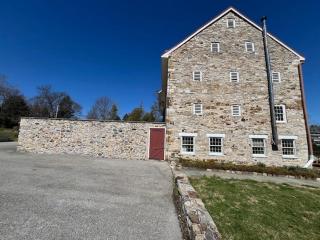 Historic Barn Apartment - 6