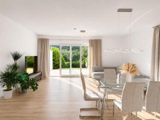 Moderne Doppelhaushälfte mit freiem Naturblick - 1