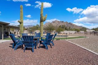 Adorable Casita with Outdoor Entertainment - 8