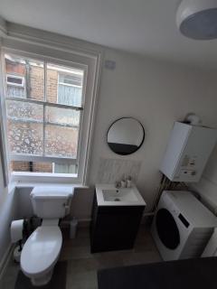 Bright Beach Flat - 4 Mins from the Sea - 1