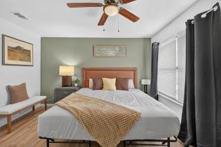Cozy Killeen Townhome with Private Backyard - 7
