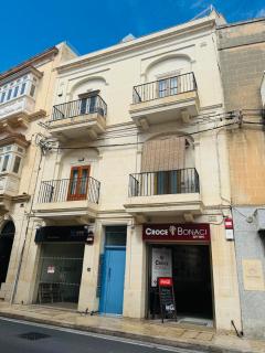 Stylish 2BR with Terrace & Mosta Dome Views - 5