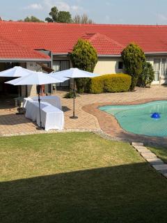 Royal Bliss Lodge and Spa - 8