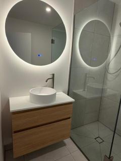 Quiet & Cosy Brand New 2 Bedroom Unit - 2