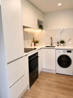Quiet & Cosy Brand New 2 Bedroom Unit - 6