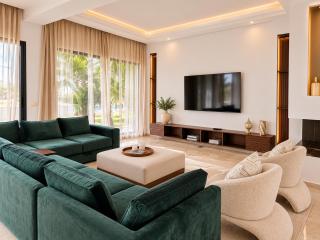 Domaine Palm Oasis Villas & Piscine 25m 6 suites 8 chambres - HomeCity Signature - 1