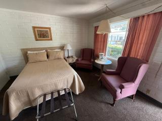 Big Pine Motel - 7