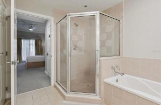MINUTES FROM DISNEY 3bed 3bath Poolside at LUXURIOUS RESORT - 4
