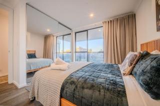 Koala Stay Harbour Waterfront Escape - New Port Pearl - 8