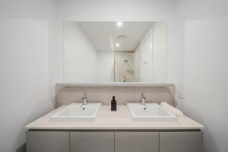 Koala Stay Harbour Waterfront Escape - New Port Pearl - 4