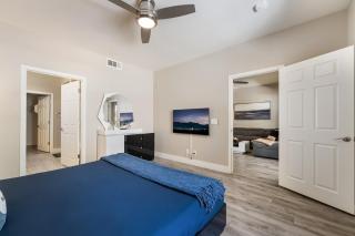 2 BR Vegas Oasis Pool Parking Near Strip - 7