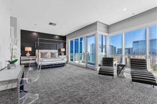 Vegas Penthouse Situated On The Best Corner - 5