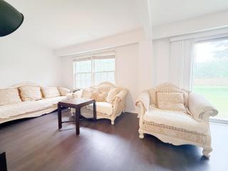 Quiet Queen Bedroom near Steeles Bayview - 4