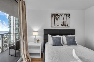 Stunning Bay View 3BR wtih Pool, Gym and Brickell - 2